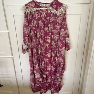 Magnolia Pearl duster.